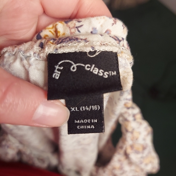 Floral Walk-Through Romper- Art Class Size Xl (14-16) Fits More Like A Teen - Picture 11 of 11